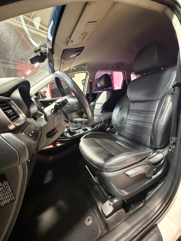 Kia Sorento-15