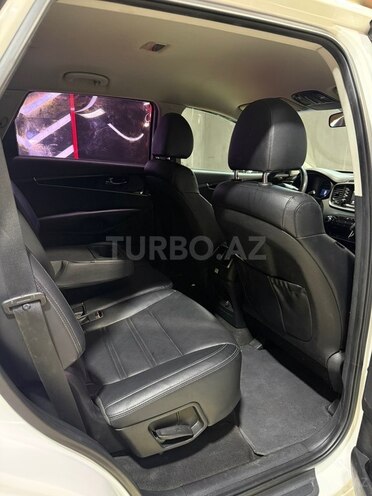 Kia Sorento-18