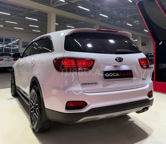 Kia Sorento-11