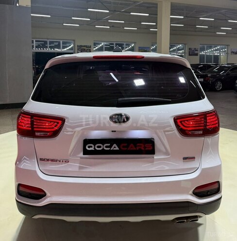 Kia Sorento-12