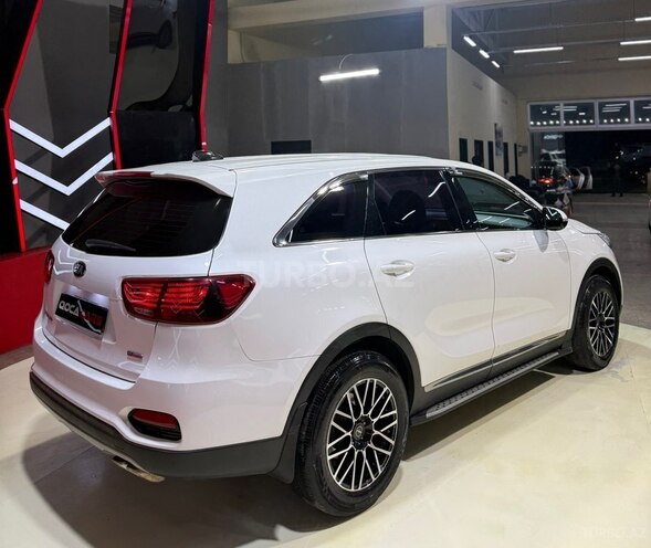 Kia Sorento-9