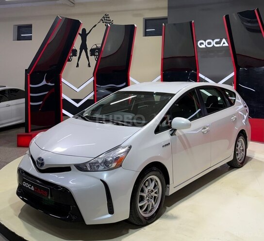 Toyota Prius V-2