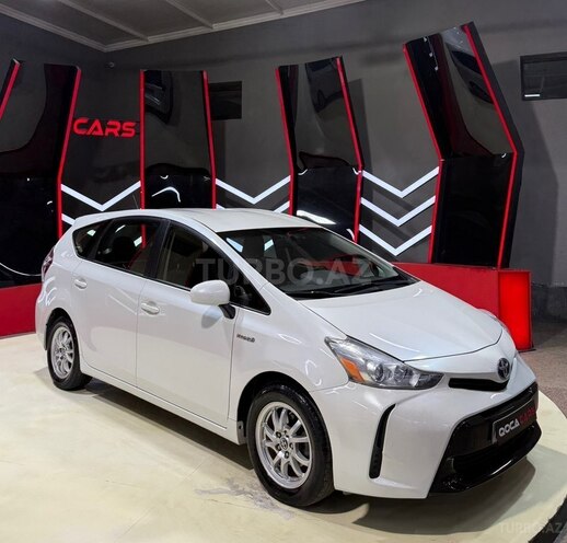 Toyota Prius V-1