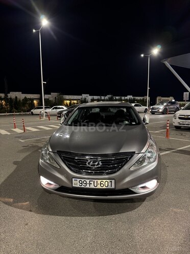 Hyundai Sonata-1