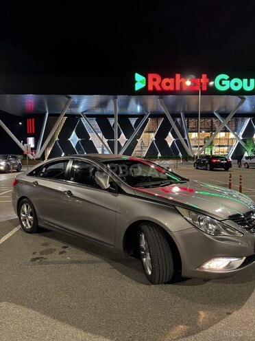 Hyundai Sonata-2