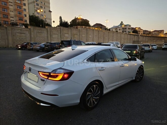 Honda Insight-7