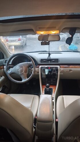Audi A4-9