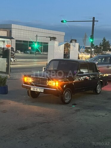 LADA (VAZ) 2107-1