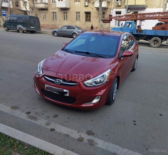 Hyundai Accent-3