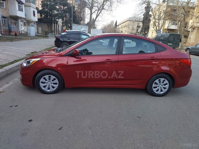 Hyundai Accent-2