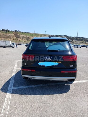 Audi Q7-2