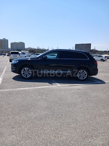 Audi Q7-3