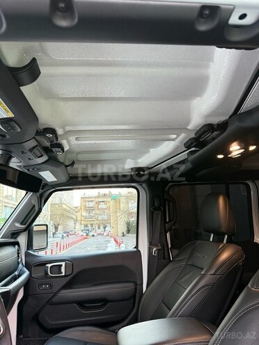 Jeep Wrangler-11