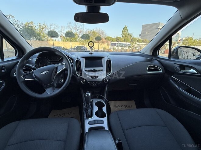 Chevrolet Cruze-10