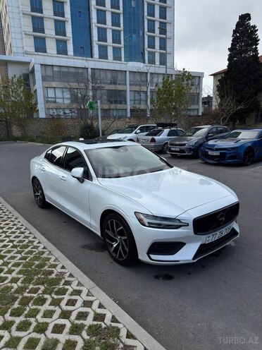 Volvo S60-2