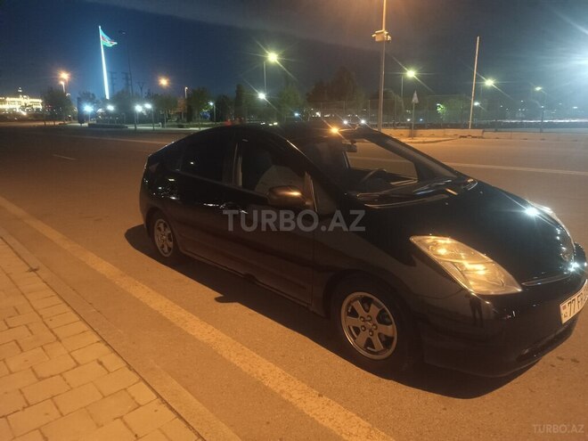 Toyota Prius-3