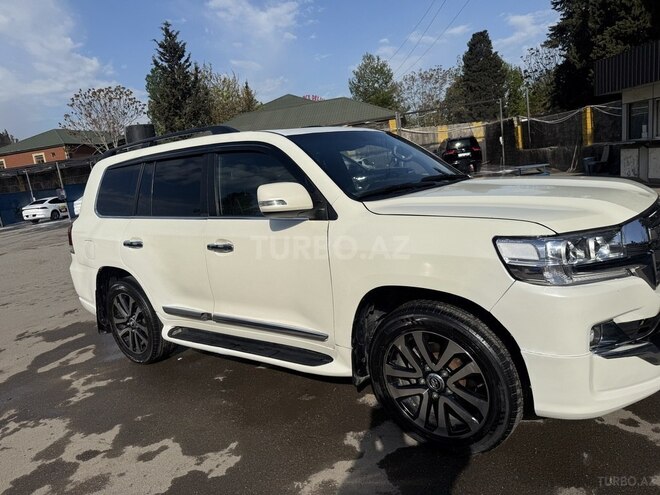 Toyota Land Cruiser-4