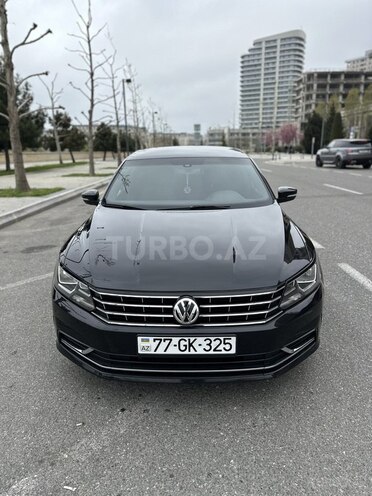 Volkswagen Passat-1
