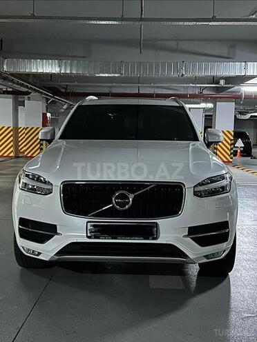 Volvo XC90-1