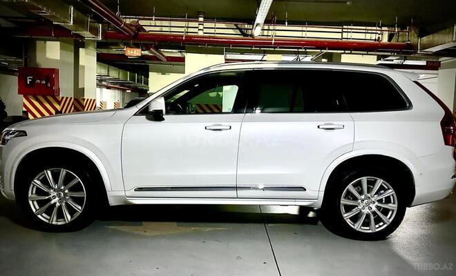 Volvo XC90-5