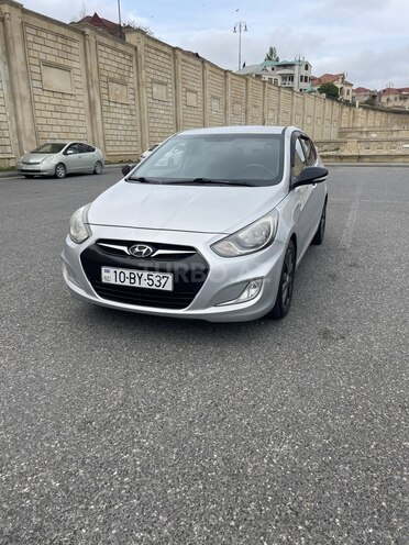 Hyundai Accent-1