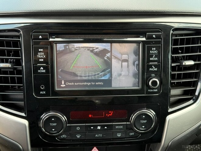 Mitsubishi L200-9