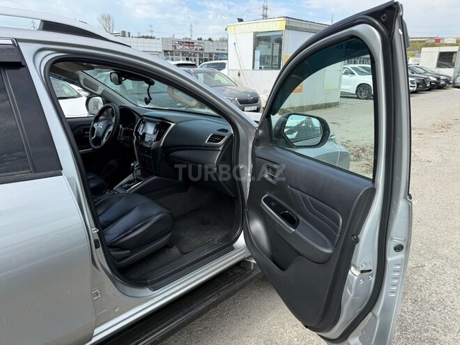 Mitsubishi L200-15