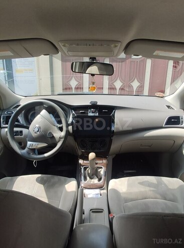Nissan Sentra-7