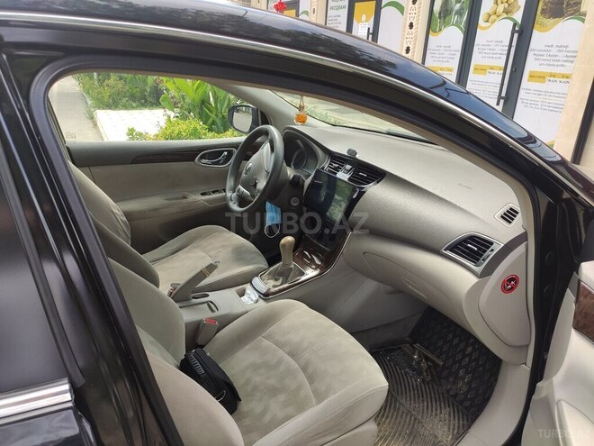 Nissan Sentra-8
