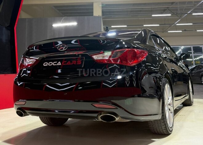 Hyundai Sonata-11