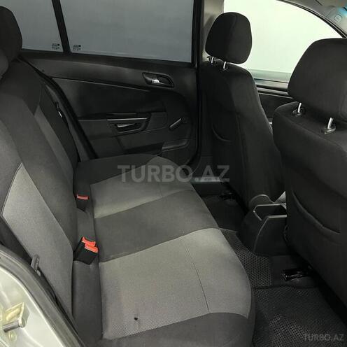 Opel Astra-10