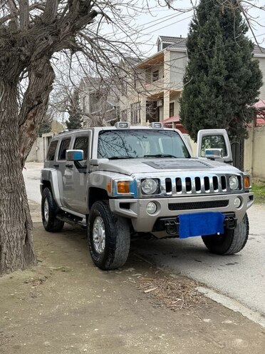 Hummer H3-2