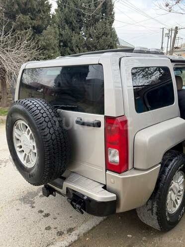Hummer H3-10