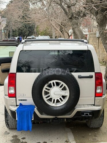 Hummer H3-7