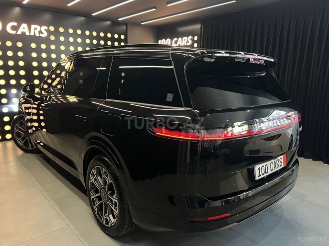 Lynk & Co 900-8