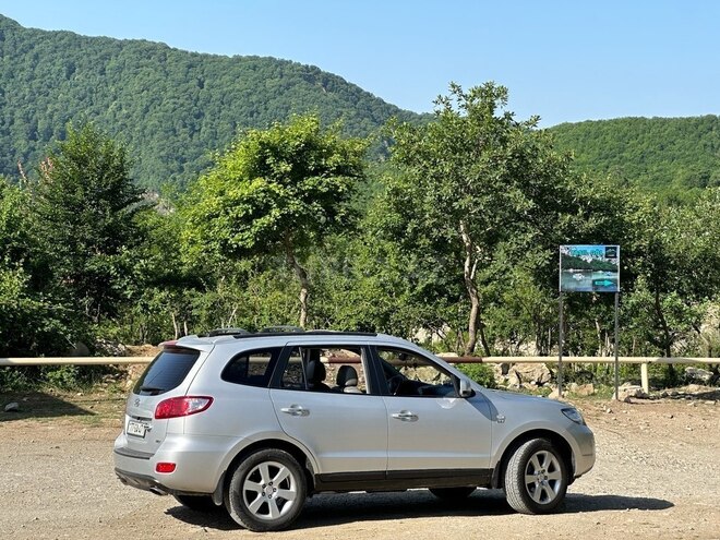 Hyundai Santa Fe-6
