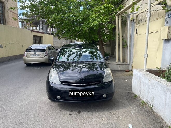 Toyota Prius-1
