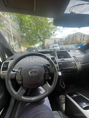 Toyota Prius-7