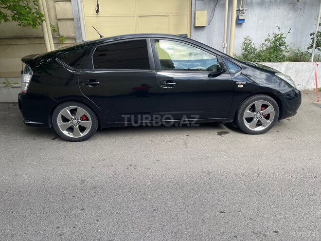 Toyota Prius-8