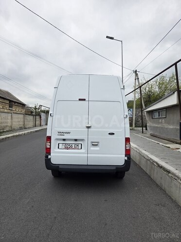 Ford Transit-2