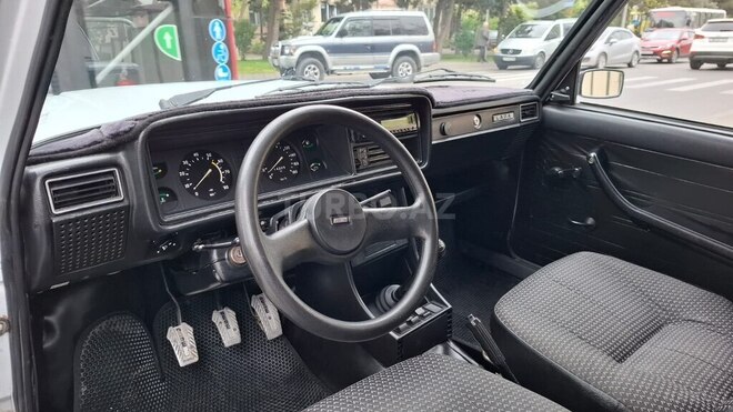LADA (VAZ) 2107-15