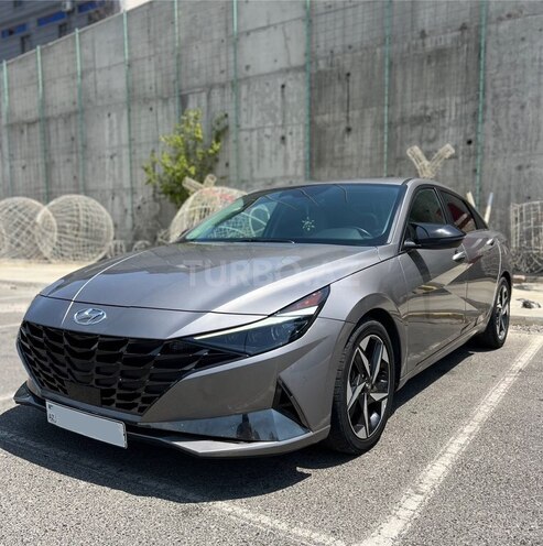 Hyundai Elantra-3