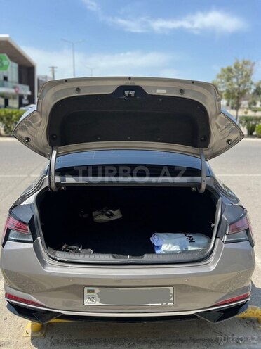 Hyundai Elantra-5