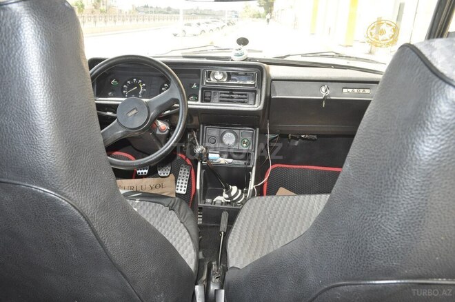 LADA (VAZ) 2107-2