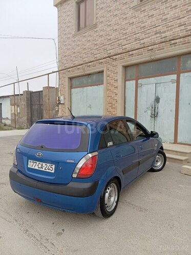 Kia Rio-5