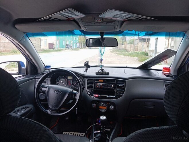 Kia Rio-12