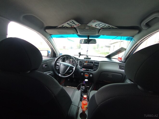 Kia Rio-13