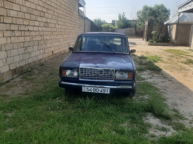 LADA (VAZ) 2107-1