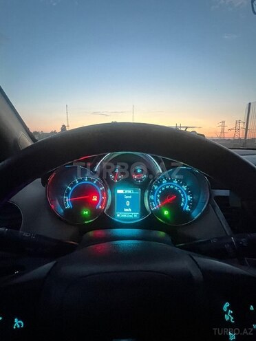 Chevrolet Cruze-20