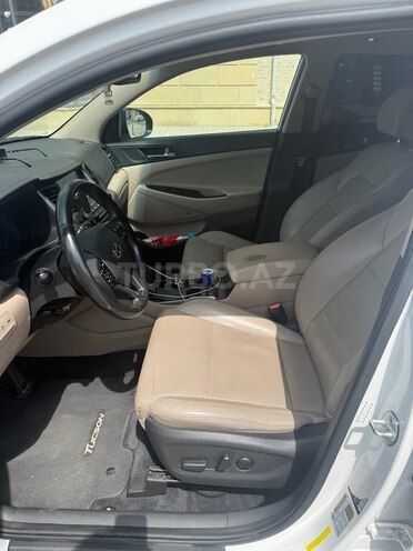 Hyundai Tucson-13